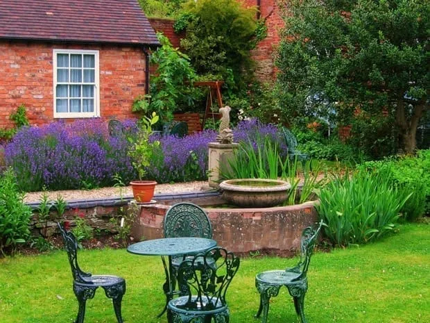 seating garden set in the middle of the yard
