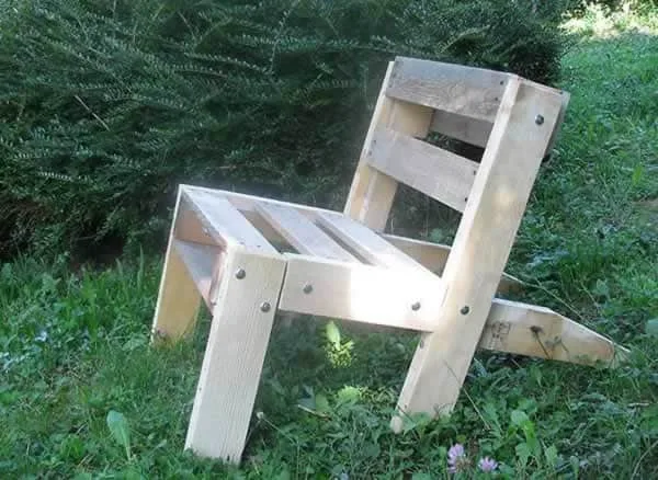 Pallet garden chair