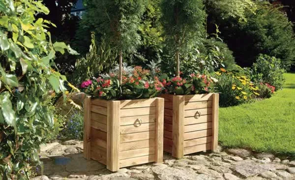 finished DIY Wooden Flower Pots