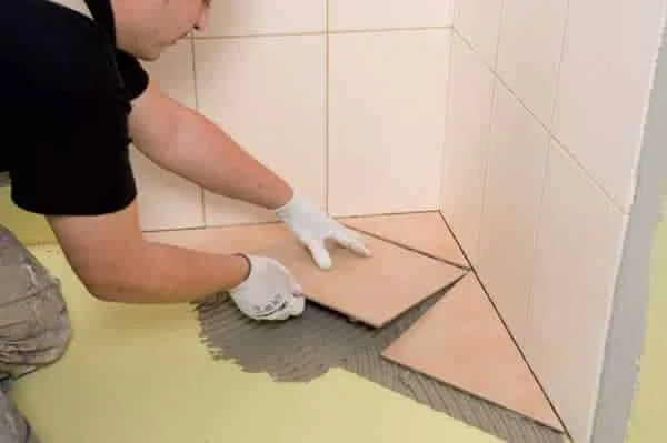 How to tile a bathroom floor