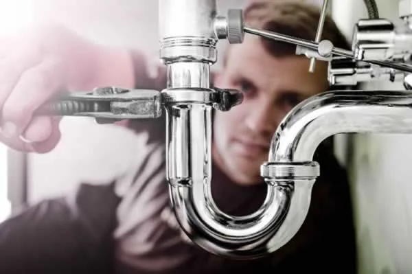 Tips to Finding an Emergency Plumber in Toronto