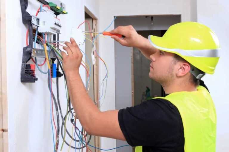 Basic Tips to Hiring An Electrician