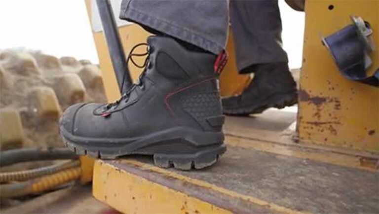 Reasons to Invest in Good Work Boots for Your Next Renovation Project
