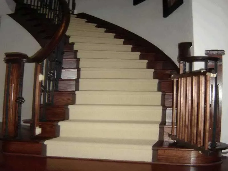 How to Install Carpet on Stairs
