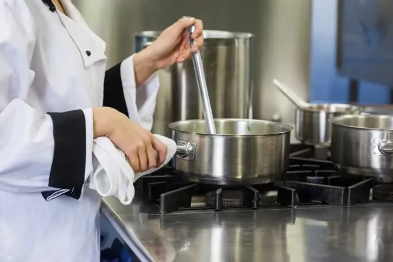 4 Reasons You Should Use Stainless Steel for Your Commercial Kitchen