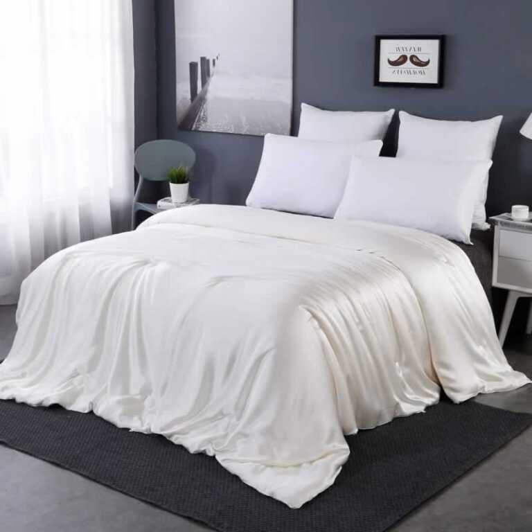 How to choose a silk comforter