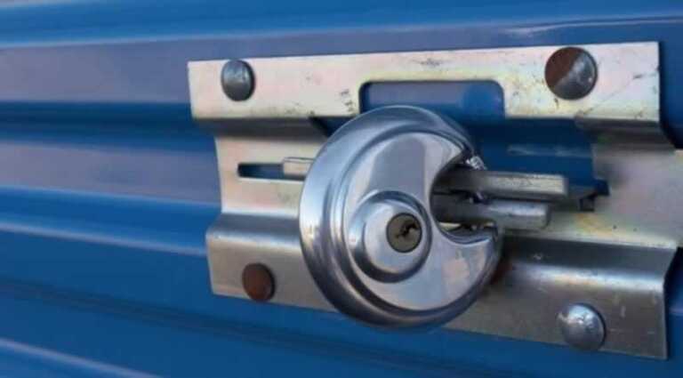 Types of locks for storage units