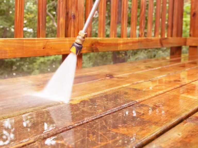 pressure washing wooden deck