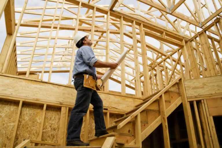 Should I Hire a General Contractor to Build My New Home