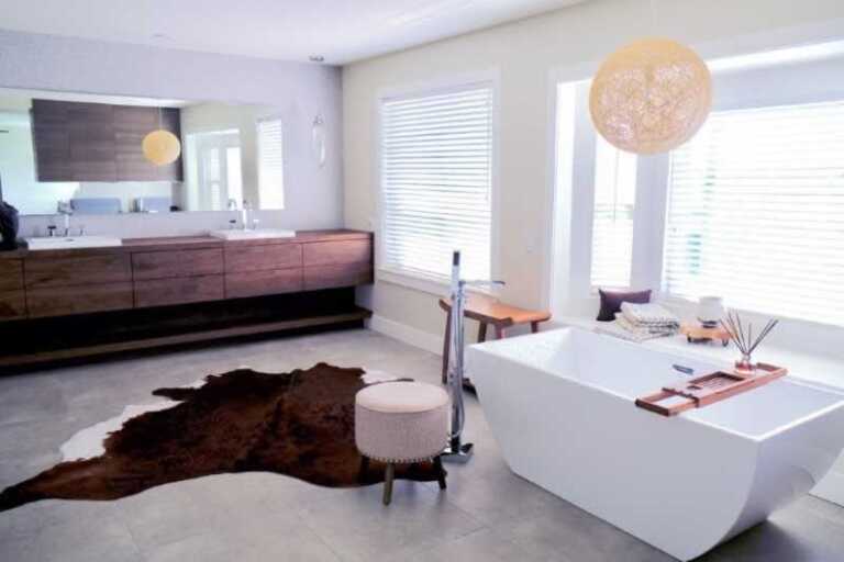 Add a Touch of Luxury to Your Bathroom