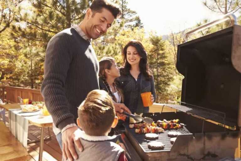 How to Have a Perfect Backyard BBQ Party