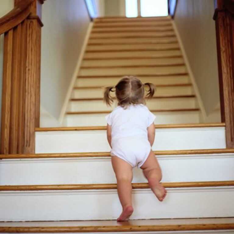 4 Ways to Safeguard Your Kids from Tumbling on the Stairs