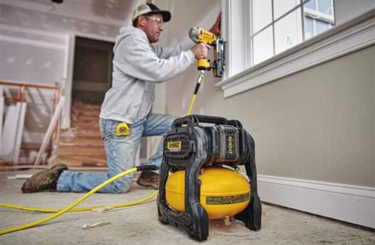 Advantages of Using a Portable Air Compressor