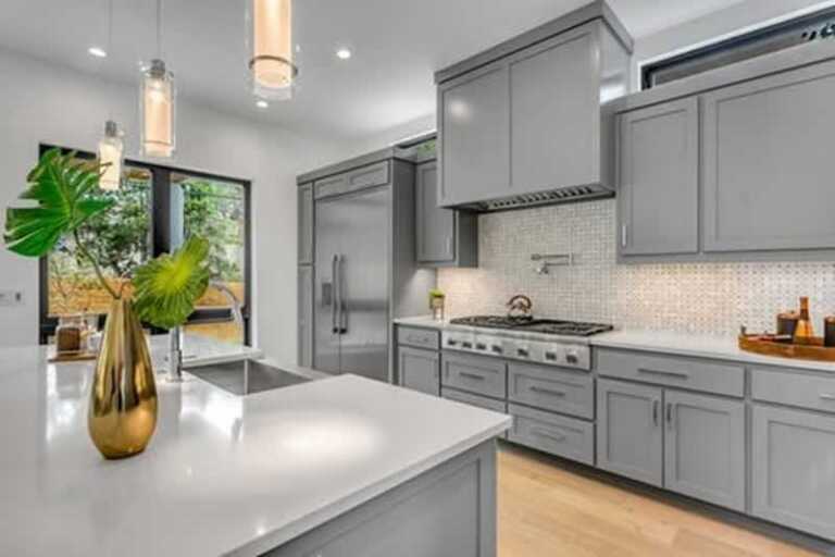 How to Create a Gorgeous Living Space On a Budget