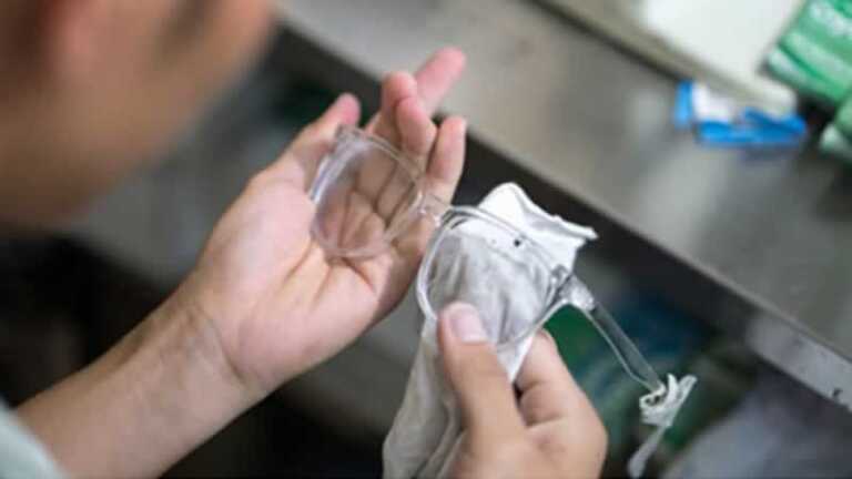 How to get scratches out of safety glasses