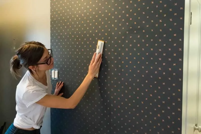 DIY hanging wallpaper