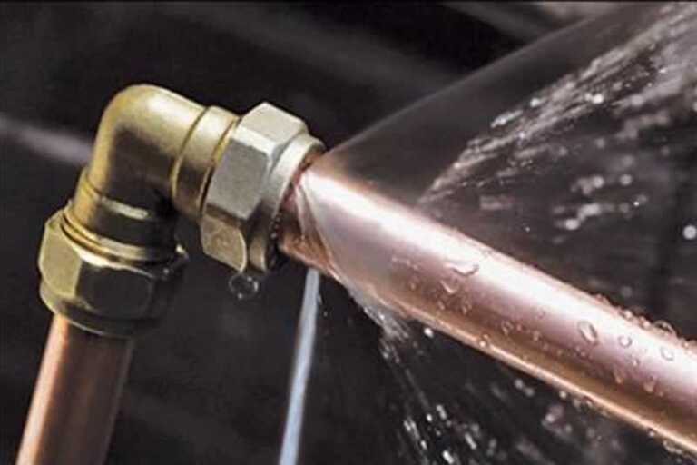 What to Do After a Pipe Bursts