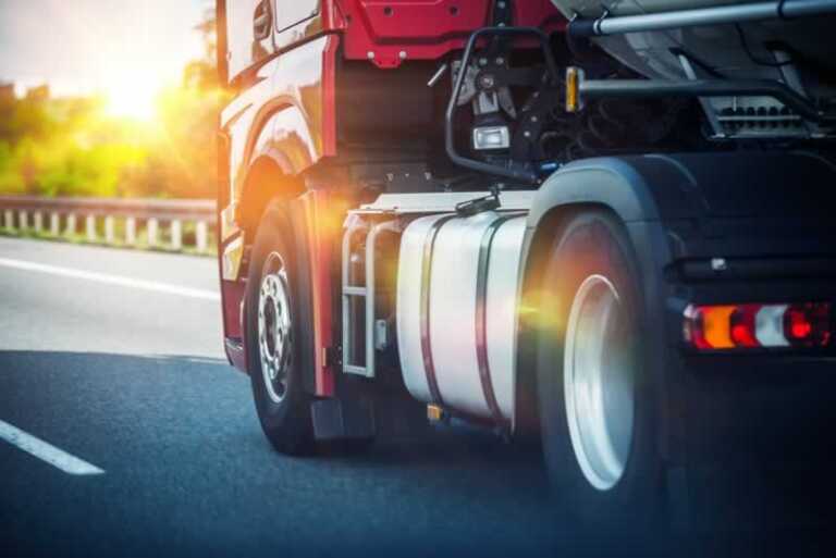 5 Important Truck Driver Safety Tips You Can't Miss