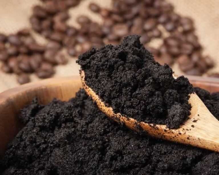 7 Efficient Uses of Coffee Grounds