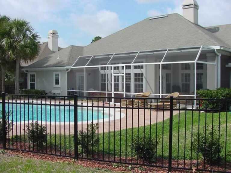 7 Reasons to Choose Steel Fence Around Your House