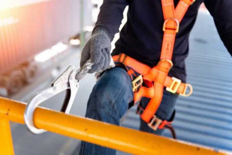 Employer's Guide To Roof Safety