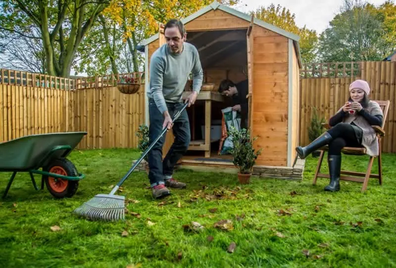 Should I tidy my garden before selling my house