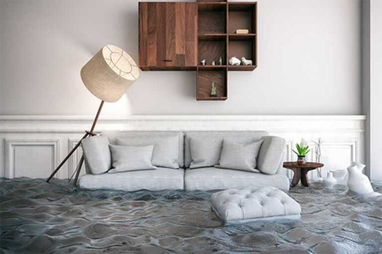 How to deal with insurance during home water damage