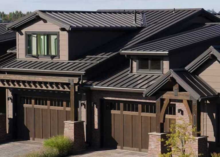 Metal Roofing vs. Asphalt Shingles