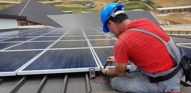 4 Reasons Why You Should NOT Go DIY with Solar Panel Installation