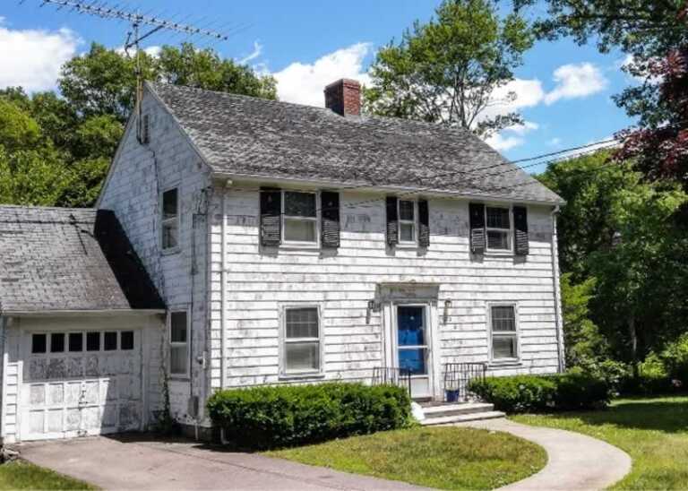 Major Repair Jobs That Need to Be Done to An Old Home