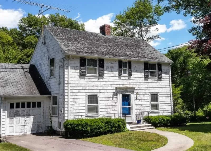 Major Repair Jobs That Need to Be Done to An Old Home