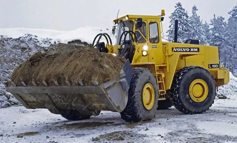 Best Practices for Operating Heavy Equipment During the Winter Season