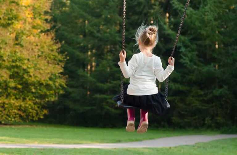 How to Build an Outdoor Playground for Your Kids