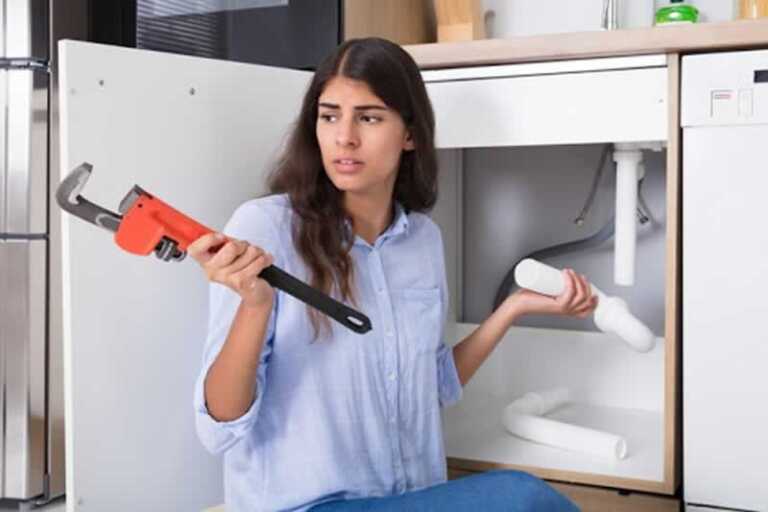 Plumbing Issues When It's Time to Call a Pro