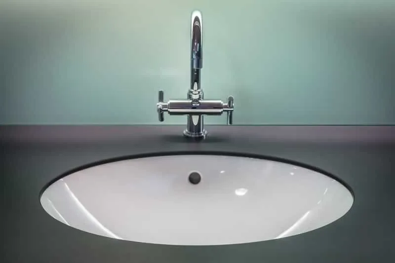 Practical Handyman Tips That Will Keep Your Bathroom Working Well