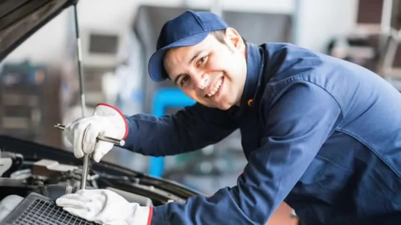 Factors to consider when hiring the right mechanic