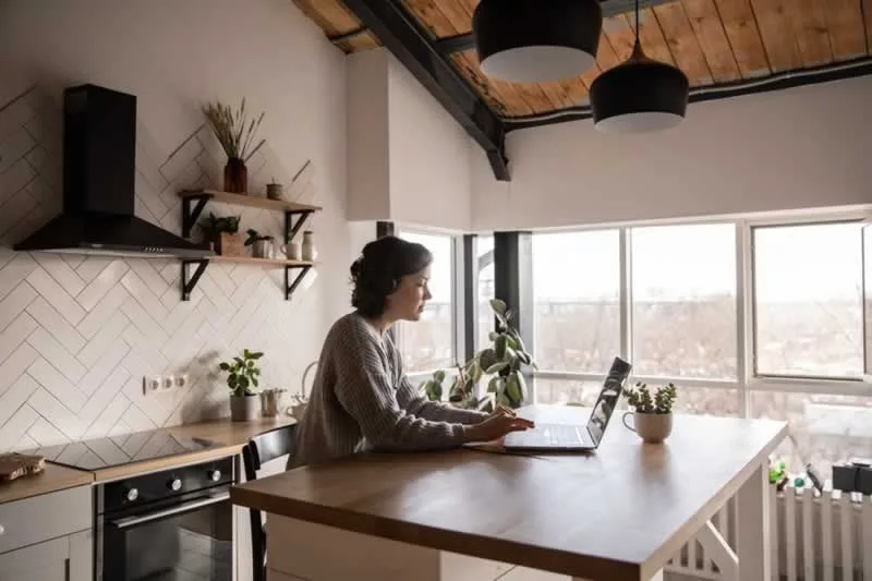 How to Create a Healthy Working Environment at Home