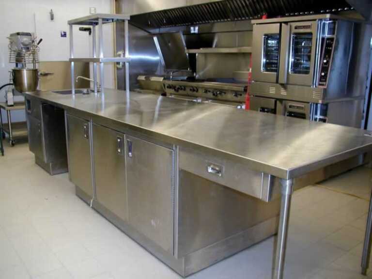 Types of Commercial Stainless Steel Kitchen Tables