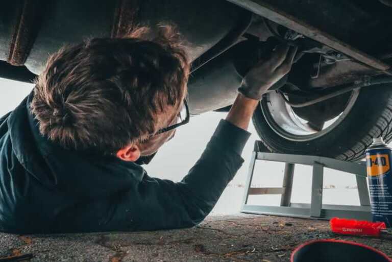 5 Signs You Need to Purchase New Undercarriage Car Parts