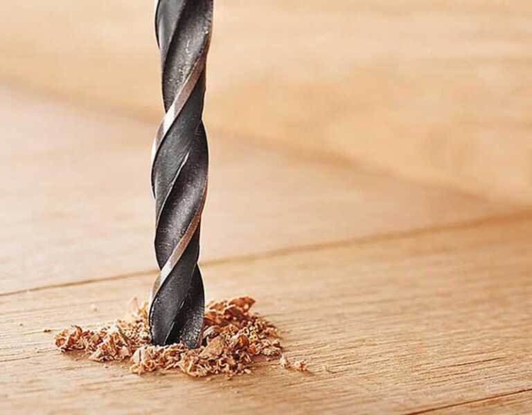 5 Simple Steps to Drill Long Straight Holes in Wood  