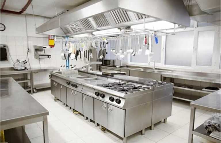 Differences Between a Commercial Kitchen & a Residential Kitchen