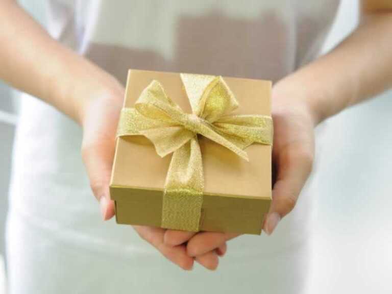 Great Gifts You Can Buy Your Friends in 2021