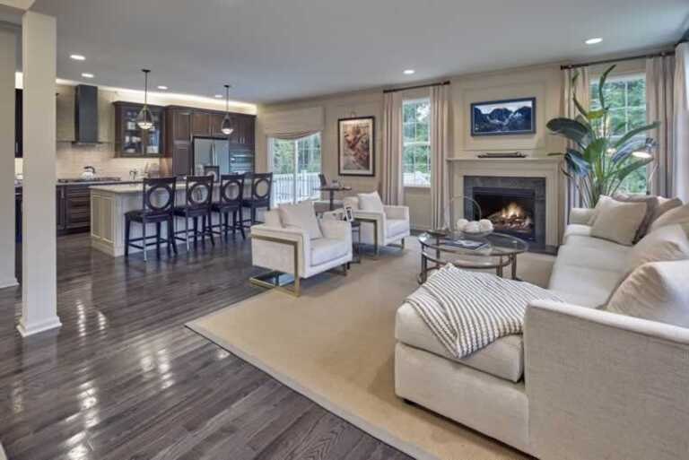 Smart tips on how to furniture a living room