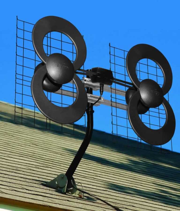 digital TV antenna installed on the roof