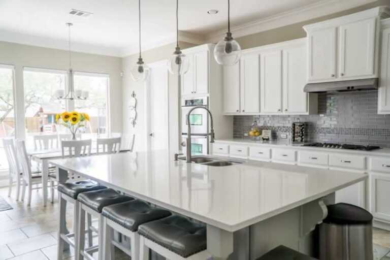 Essential Items That Should Always Be In Your Home Kitchen