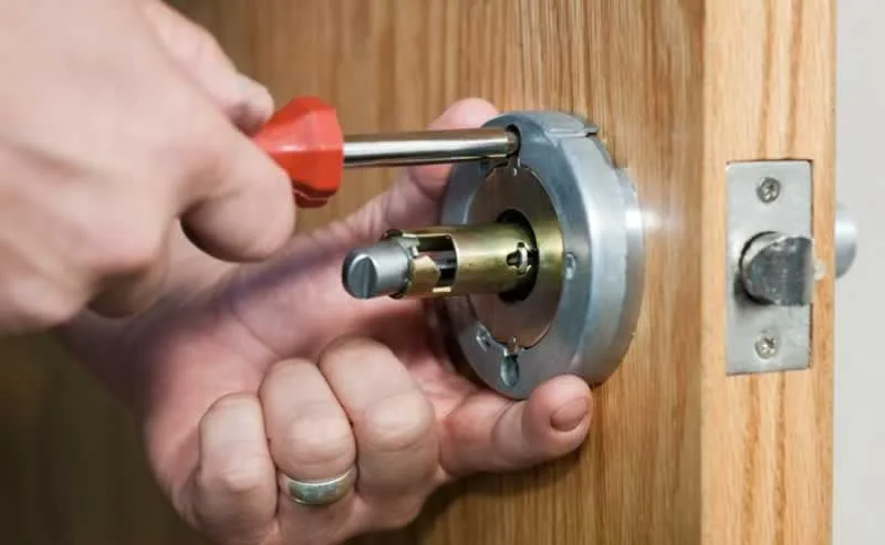 How To Become A Locksmith