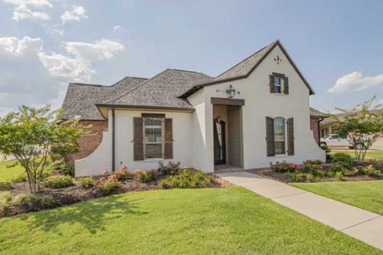 Practical Landscaping Tips Every Residential Property Owner Should Know - front yard