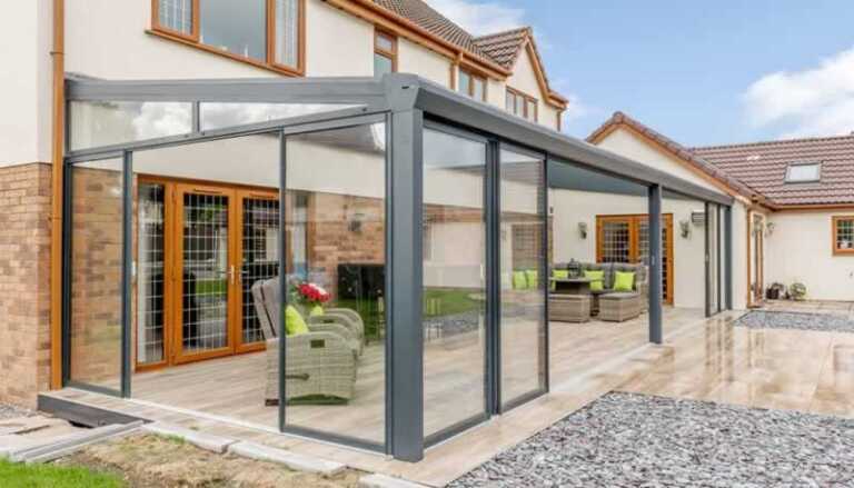 Tips for Keeping a Hot Sunroom Cool In the Summer