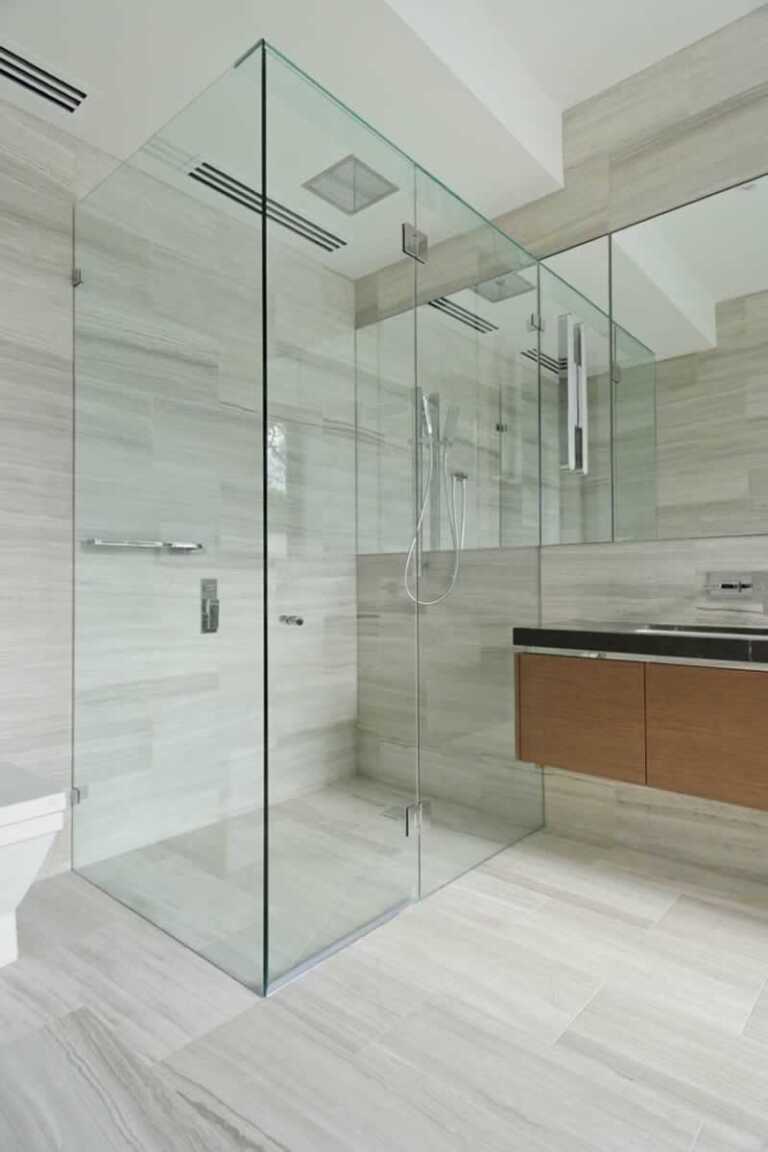 How to choose the right shower screens for your bathroom