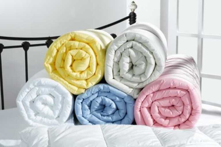 What is the difference between duvet and quilt covers